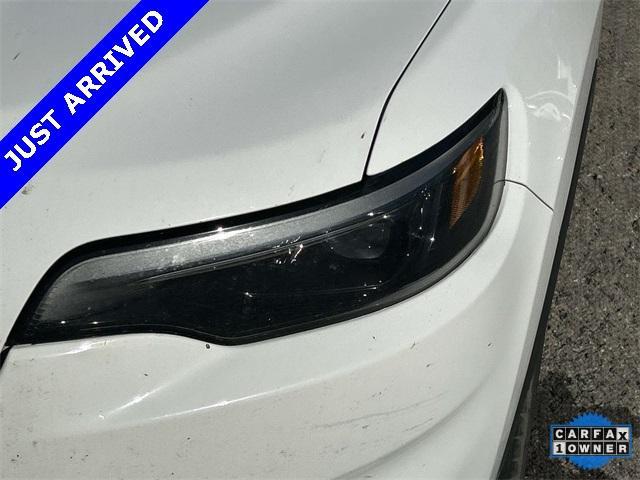 used 2019 Jeep Cherokee car, priced at $13,990