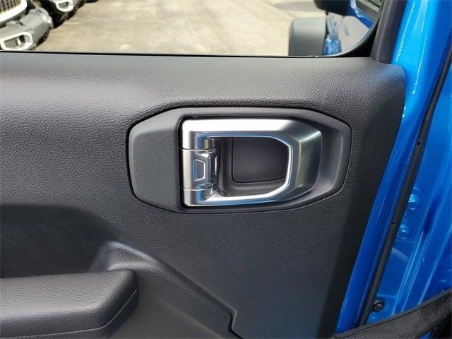 new 2025 Jeep Wrangler car, priced at $40,309