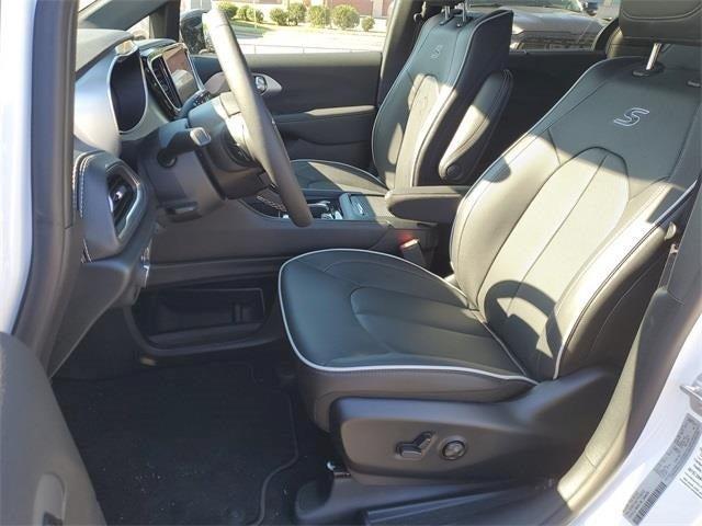 new 2026 Chrysler Pacifica car, priced at $57,180
