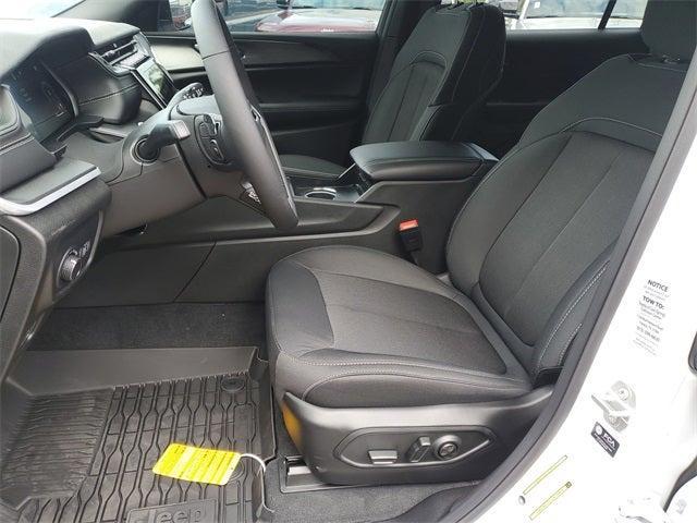 new 2025 Jeep Grand Cherokee L car, priced at $41,009