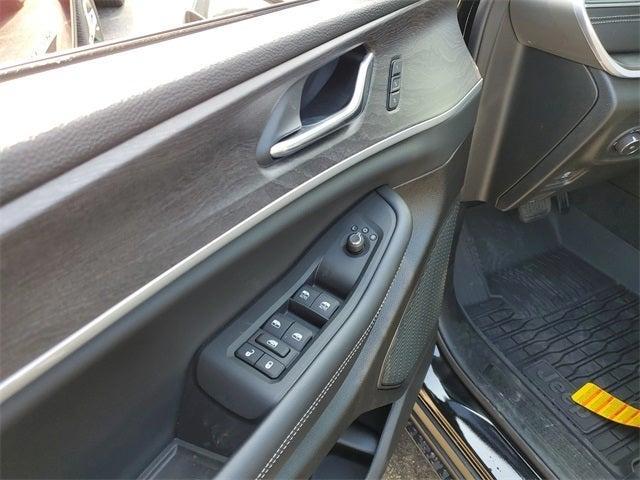 new 2025 Jeep Grand Cherokee L car, priced at $47,437