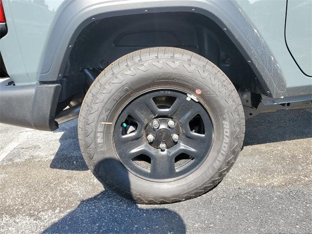new 2025 Jeep Wrangler car, priced at $33,493