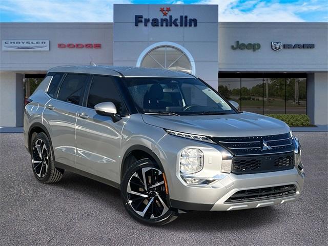 used 2023 Mitsubishi Outlander car, priced at $25,990