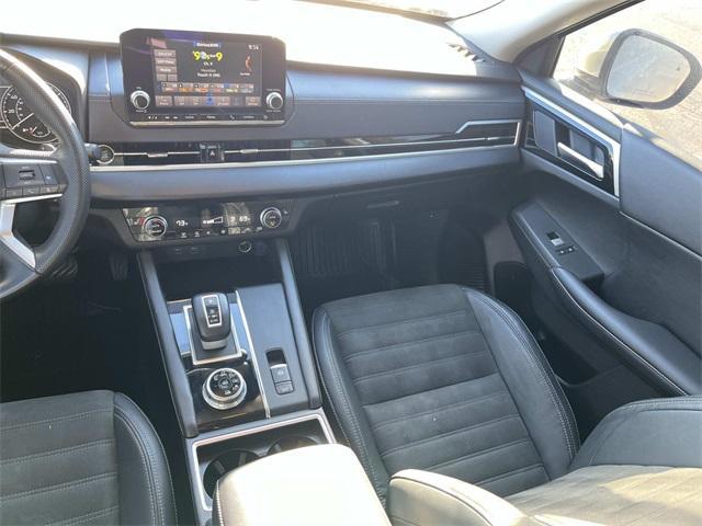 used 2023 Mitsubishi Outlander car, priced at $25,990