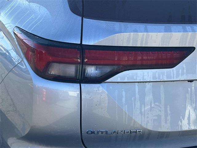 used 2023 Mitsubishi Outlander car, priced at $25,990