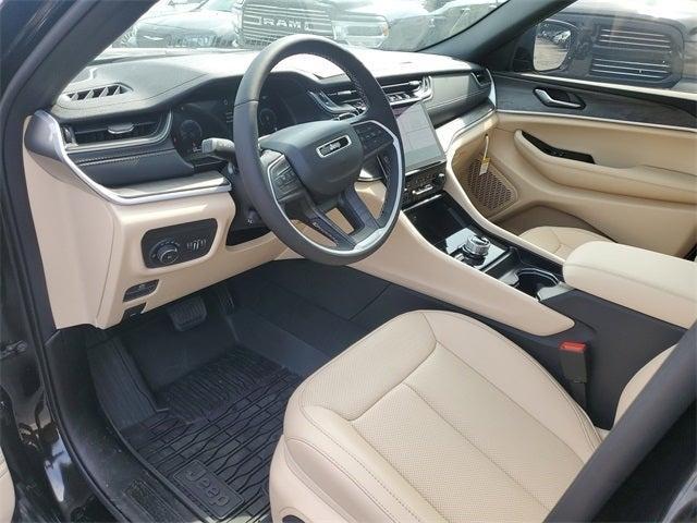 new 2025 Jeep Grand Cherokee car, priced at $46,746