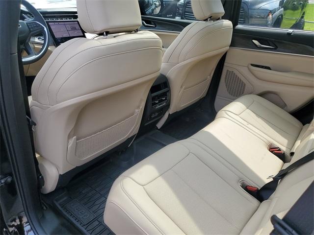 new 2025 Jeep Grand Cherokee car, priced at $46,746