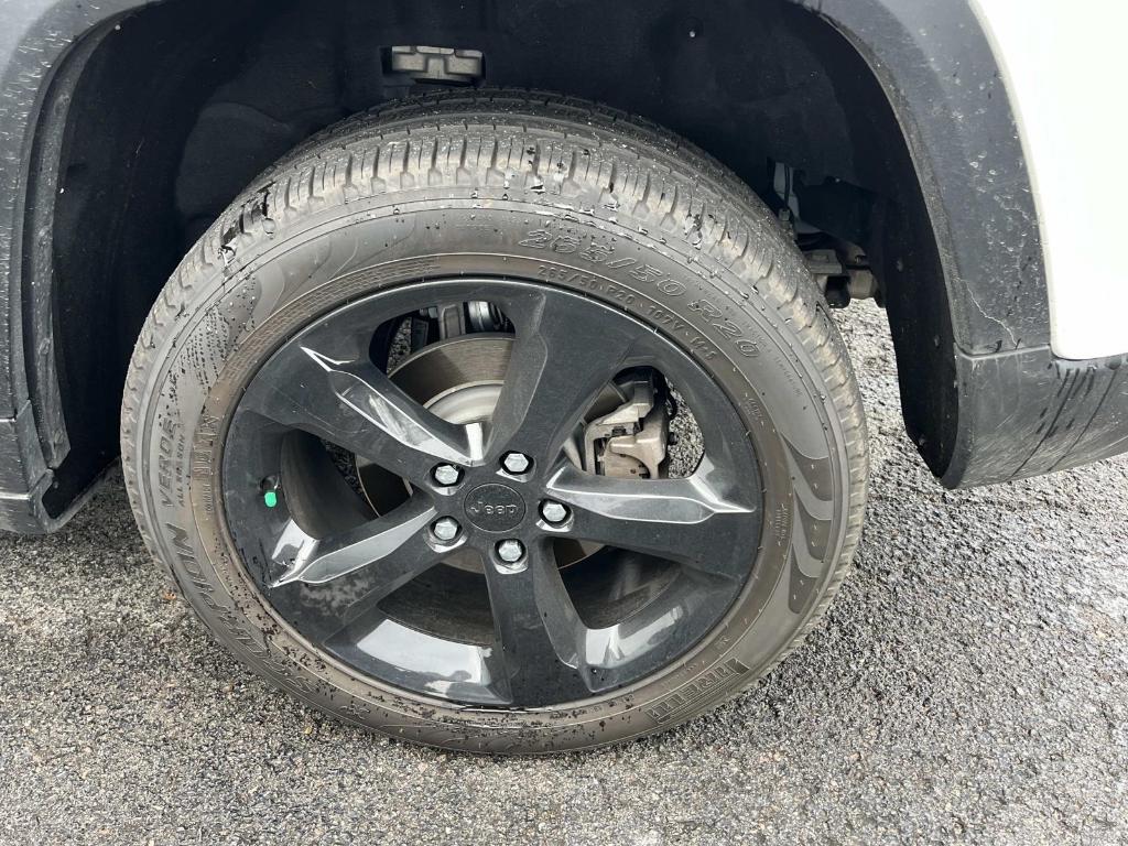 used 2023 Jeep Grand Cherokee car, priced at $38,595