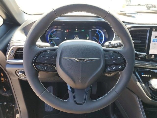 new 2025 Chrysler Pacifica Hybrid car, priced at $43,880