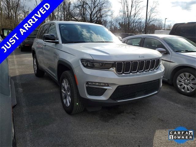 used 2022 Jeep Grand Cherokee car, priced at $35,900