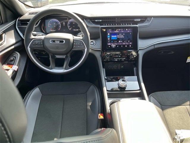 new 2025 Jeep Grand Cherokee L car, priced at $44,989