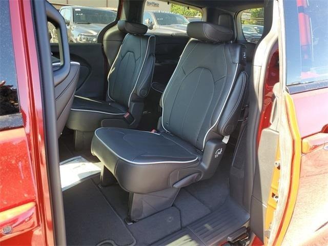 new 2026 Chrysler Pacifica car, priced at $57,830