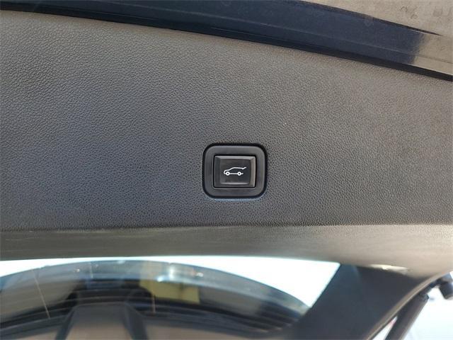 used 2021 Cadillac XT6 car, priced at $35,891