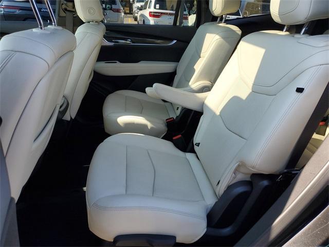 used 2021 Cadillac XT6 car, priced at $35,891