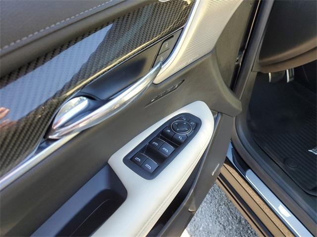 used 2021 Cadillac XT6 car, priced at $35,891