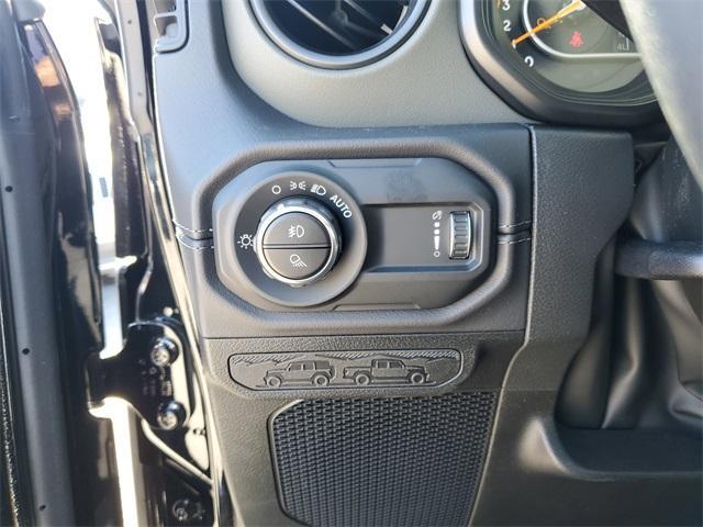 new 2025 Jeep Gladiator car, priced at $65,052