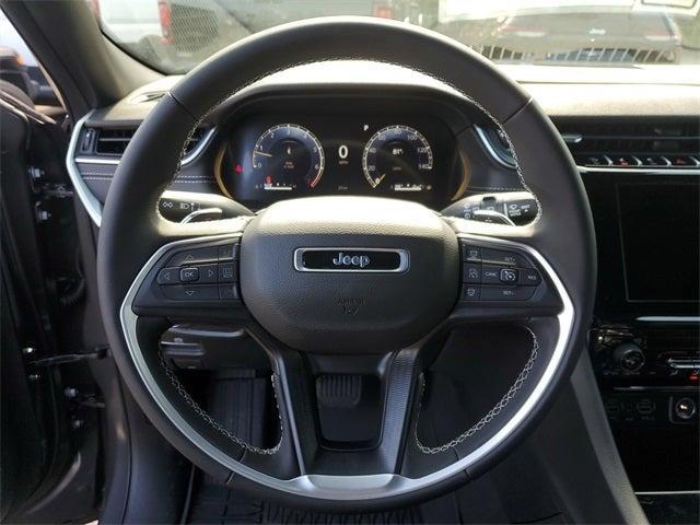 new 2025 Jeep Grand Cherokee car, priced at $41,300