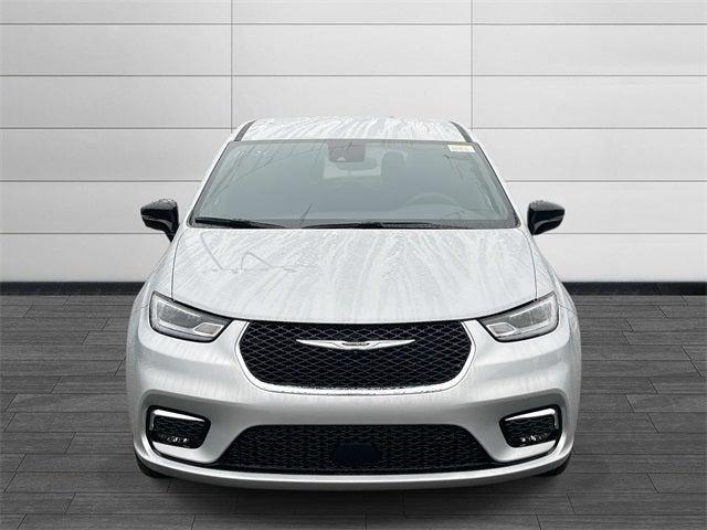 new 2026 Chrysler Pacifica car, priced at $41,475