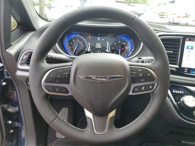new 2025 Chrysler Pacifica car, priced at $49,067