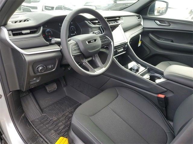 new 2025 Jeep Grand Cherokee L car, priced at $39,383