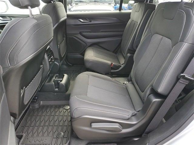 new 2025 Jeep Grand Cherokee L car, priced at $39,383