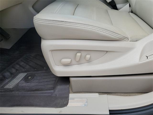 used 2020 GMC Yukon XL car, priced at $37,992