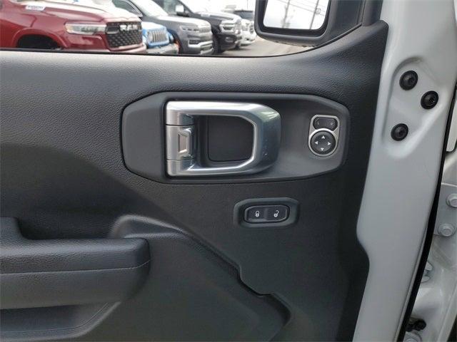new 2025 Jeep Wrangler car, priced at $73,461