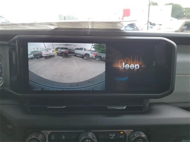 new 2025 Jeep Wrangler car, priced at $46,682