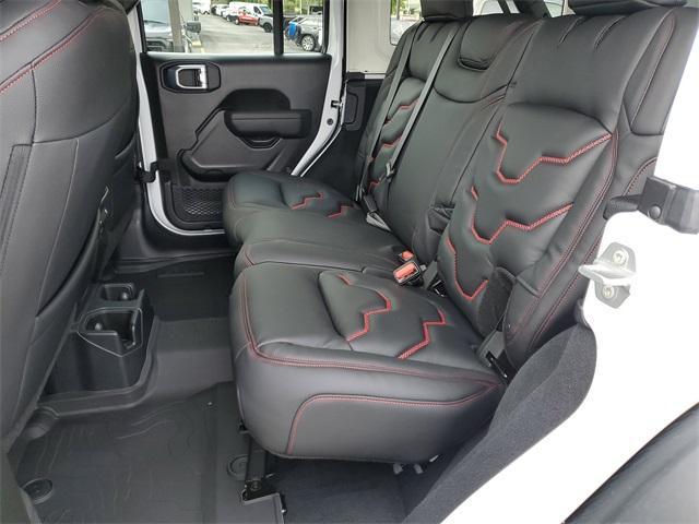 new 2025 Jeep Wrangler car, priced at $46,682