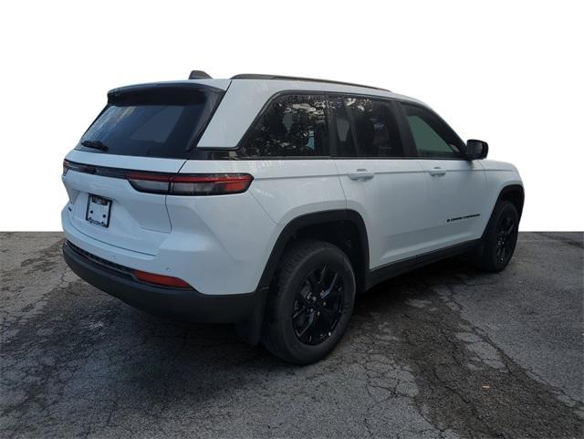 new 2025 Jeep Grand Cherokee car, priced at $45,060