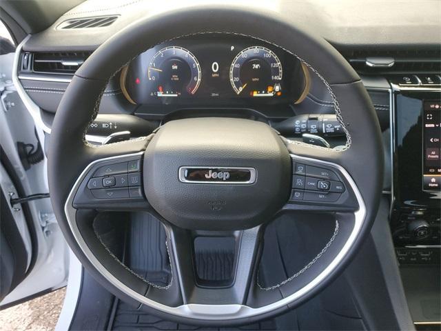 new 2025 Jeep Grand Cherokee car, priced at $45,060