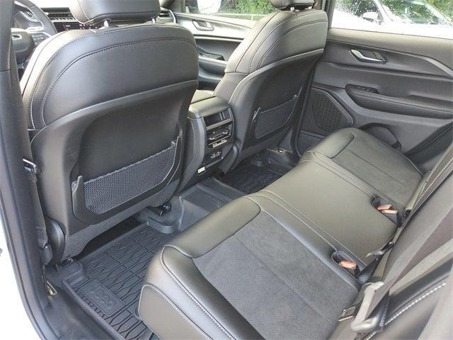 new 2025 Jeep Grand Cherokee car, priced at $45,060