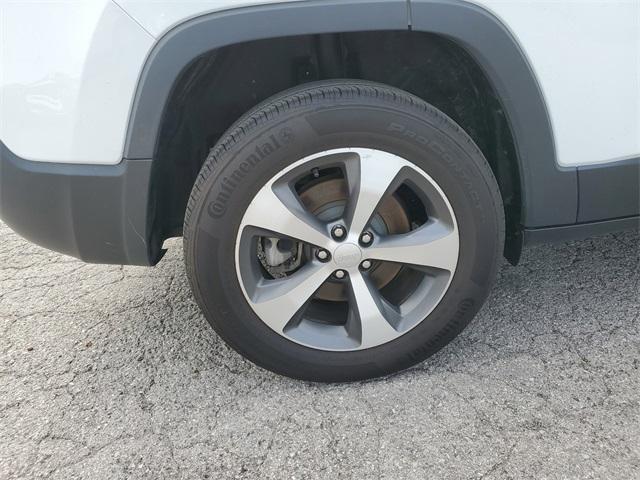 used 2022 Jeep Cherokee car, priced at $31,990