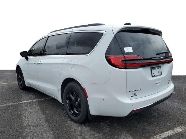 new 2024 Chrysler Pacifica car, priced at $50,078