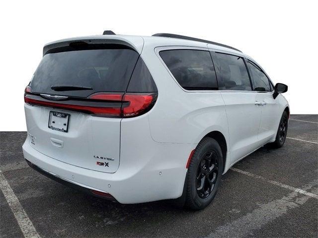 new 2024 Chrysler Pacifica car, priced at $50,078