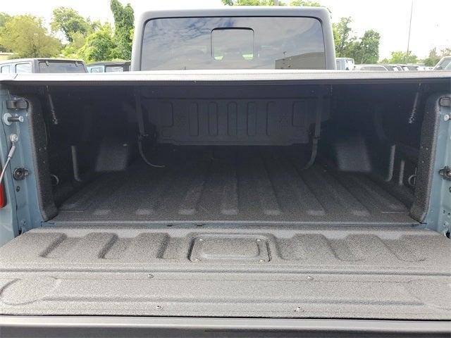 new 2025 Jeep Gladiator car, priced at $48,827
