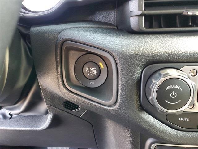 new 2025 Jeep Gladiator car, priced at $48,014