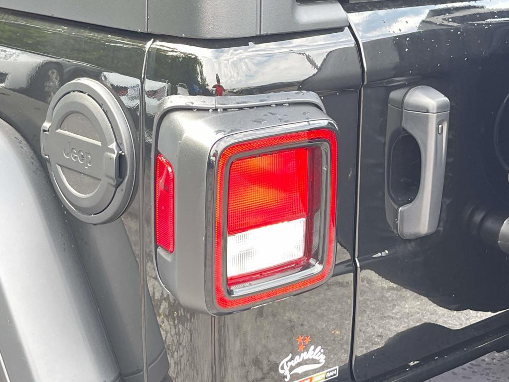 new 2025 Jeep Wrangler car, priced at $53,208