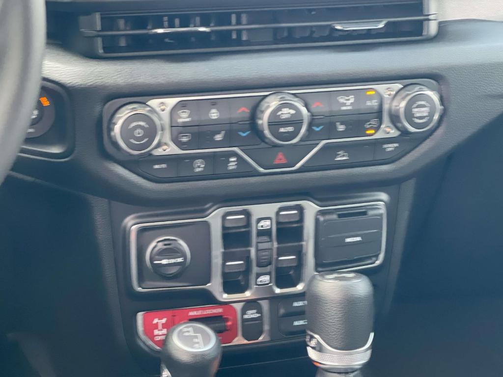 new 2025 Jeep Wrangler car, priced at $53,208