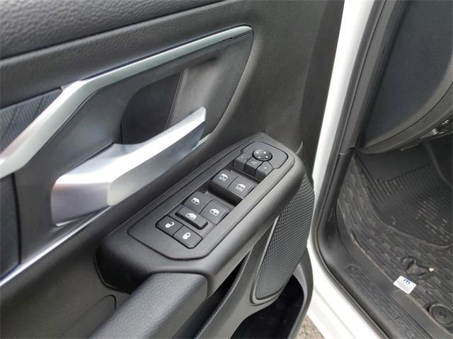 new 2025 Ram 1500 car, priced at $47,332