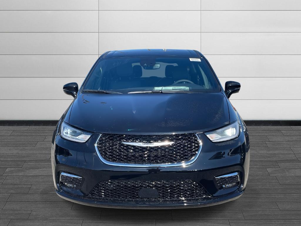 new 2026 Chrysler Pacifica car, priced at $42,261
