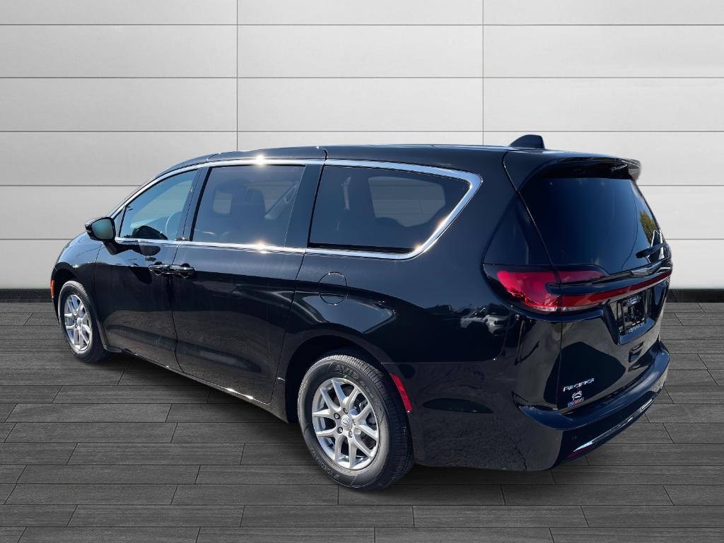 new 2026 Chrysler Pacifica car, priced at $42,261
