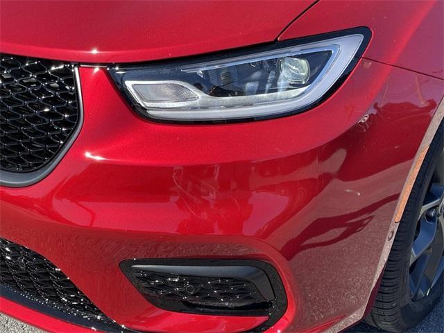 new 2026 Chrysler Pacifica car, priced at $49,698