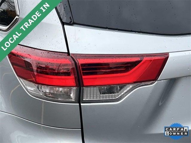used 2019 Toyota Highlander Hybrid car, priced at $30,990
