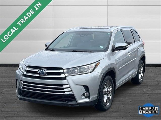 used 2019 Toyota Highlander Hybrid car, priced at $30,990