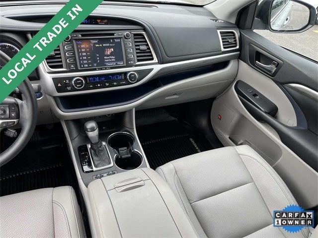 used 2019 Toyota Highlander Hybrid car, priced at $30,990