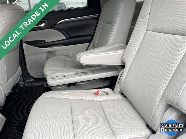 used 2019 Toyota Highlander Hybrid car, priced at $30,990