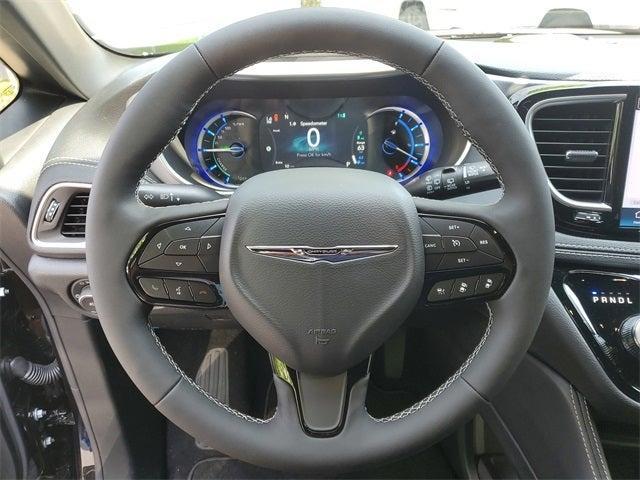 new 2025 Chrysler Pacifica Hybrid car, priced at $43,880