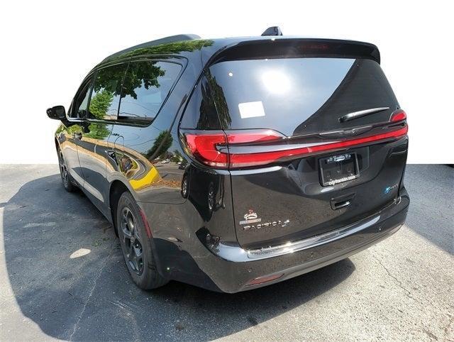 new 2025 Chrysler Pacifica Hybrid car, priced at $43,880