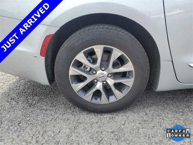 used 2023 Chrysler Pacifica Hybrid car, priced at $41,598